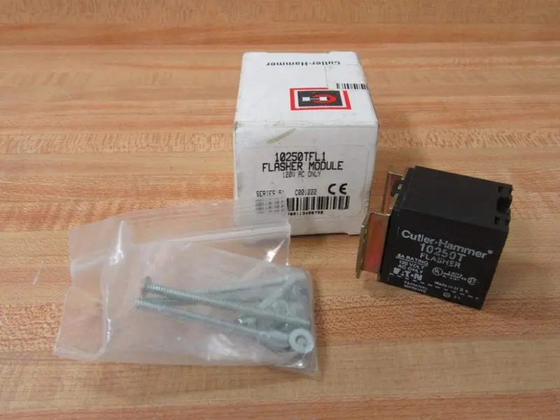 Cutler Hammer 10250T-Fl1 5 Amp, 120Vac, Flasher Module 1