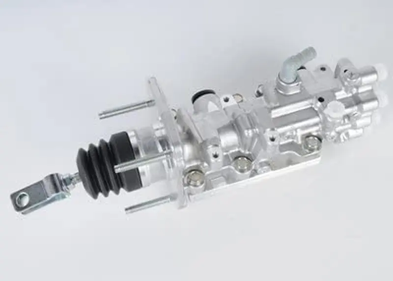 Gm Original Equipment 174-1124 Brake Master Cylinder Assembly 1