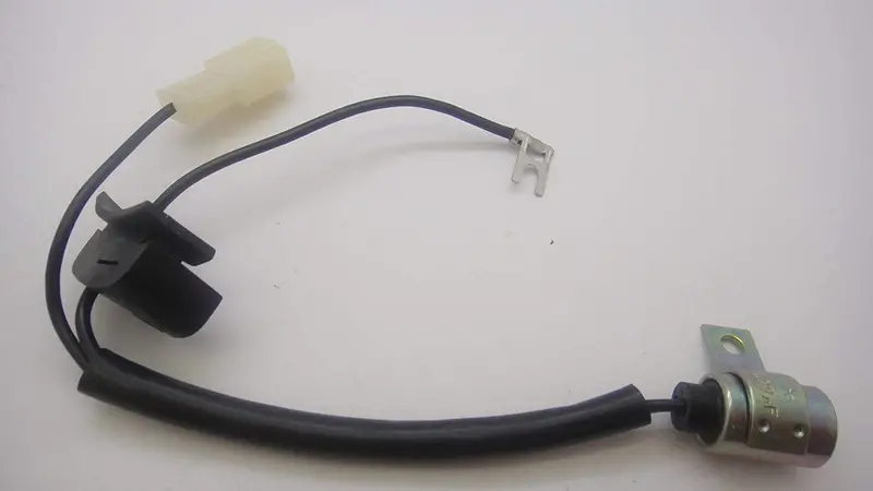 Mazda 825424322 - Condenser 1